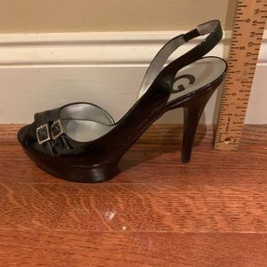 Guess platform heels
Size 7.5